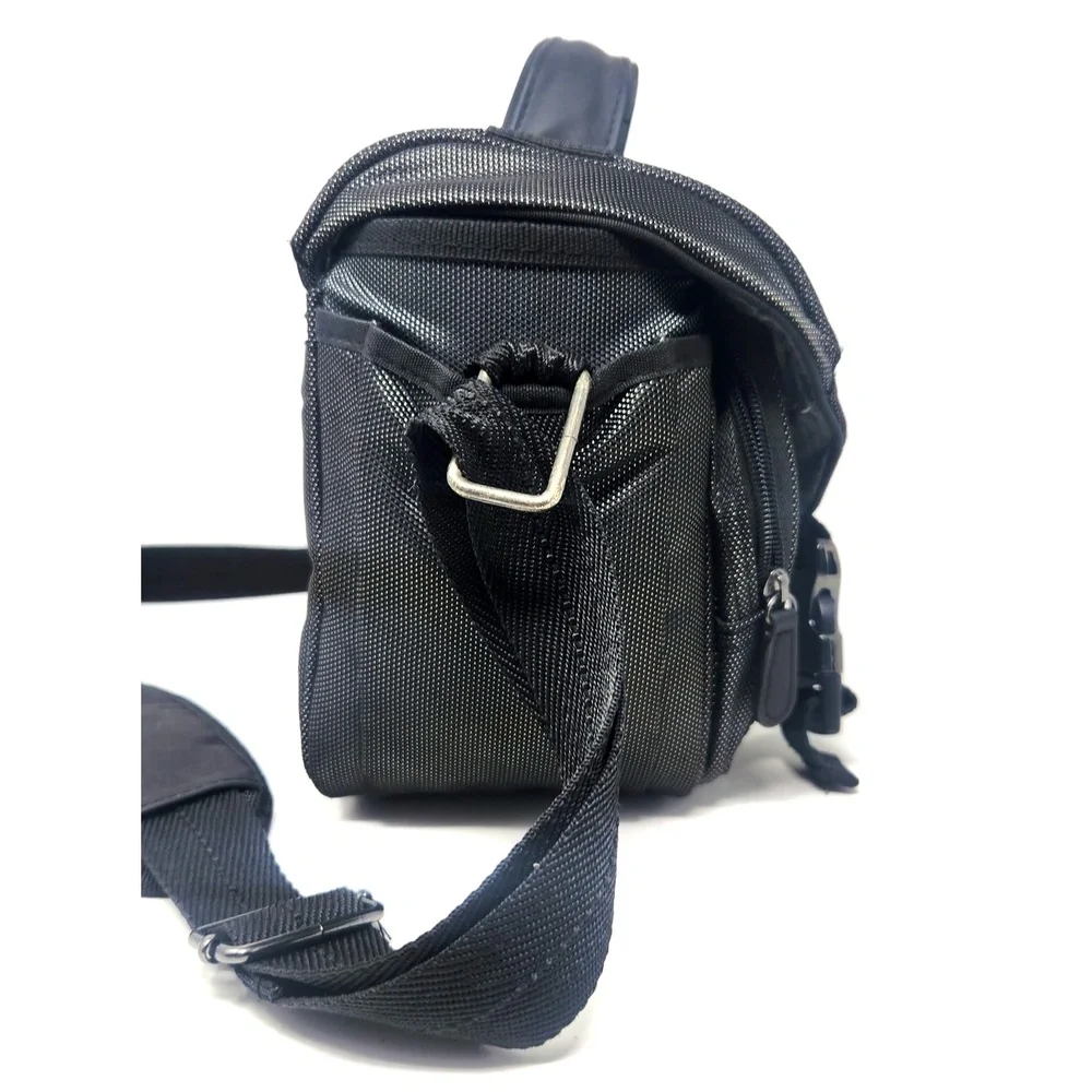 Nikon Deluxe DSLR Camera Shoulder Bag 13